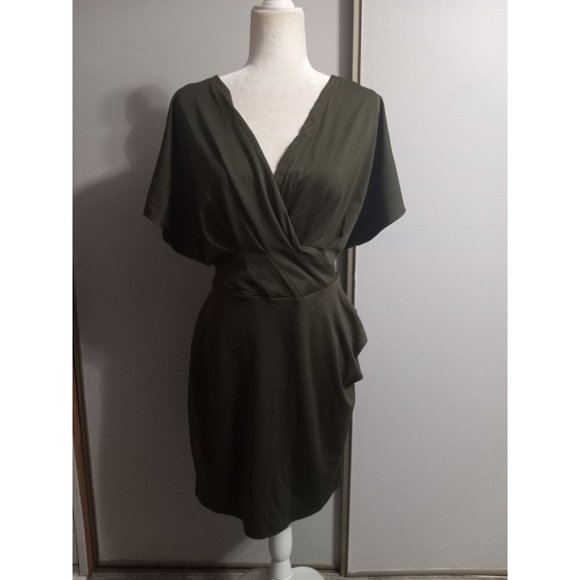 Shein Curve 1XL Green Deep V Casual Occasion Date Knee Length Classic Stretch Dr - Picture 1 of 4